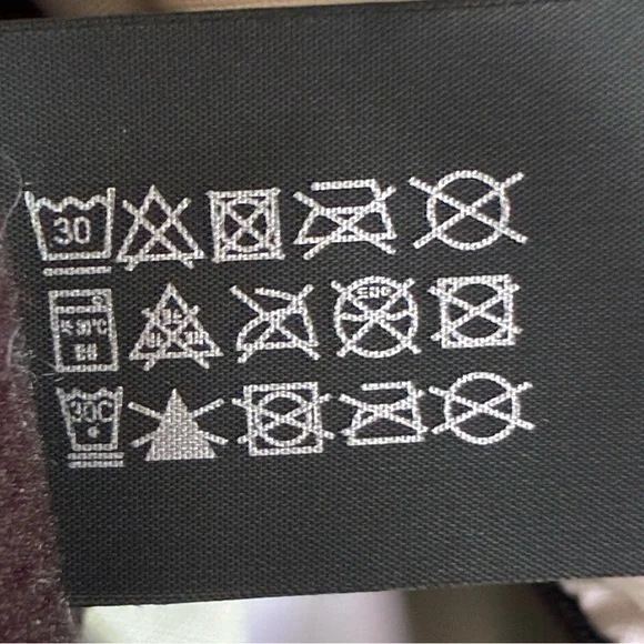 NWT. Zara Kids White Hooded Ski Jacket. Size 3. - Picture 12 of 13